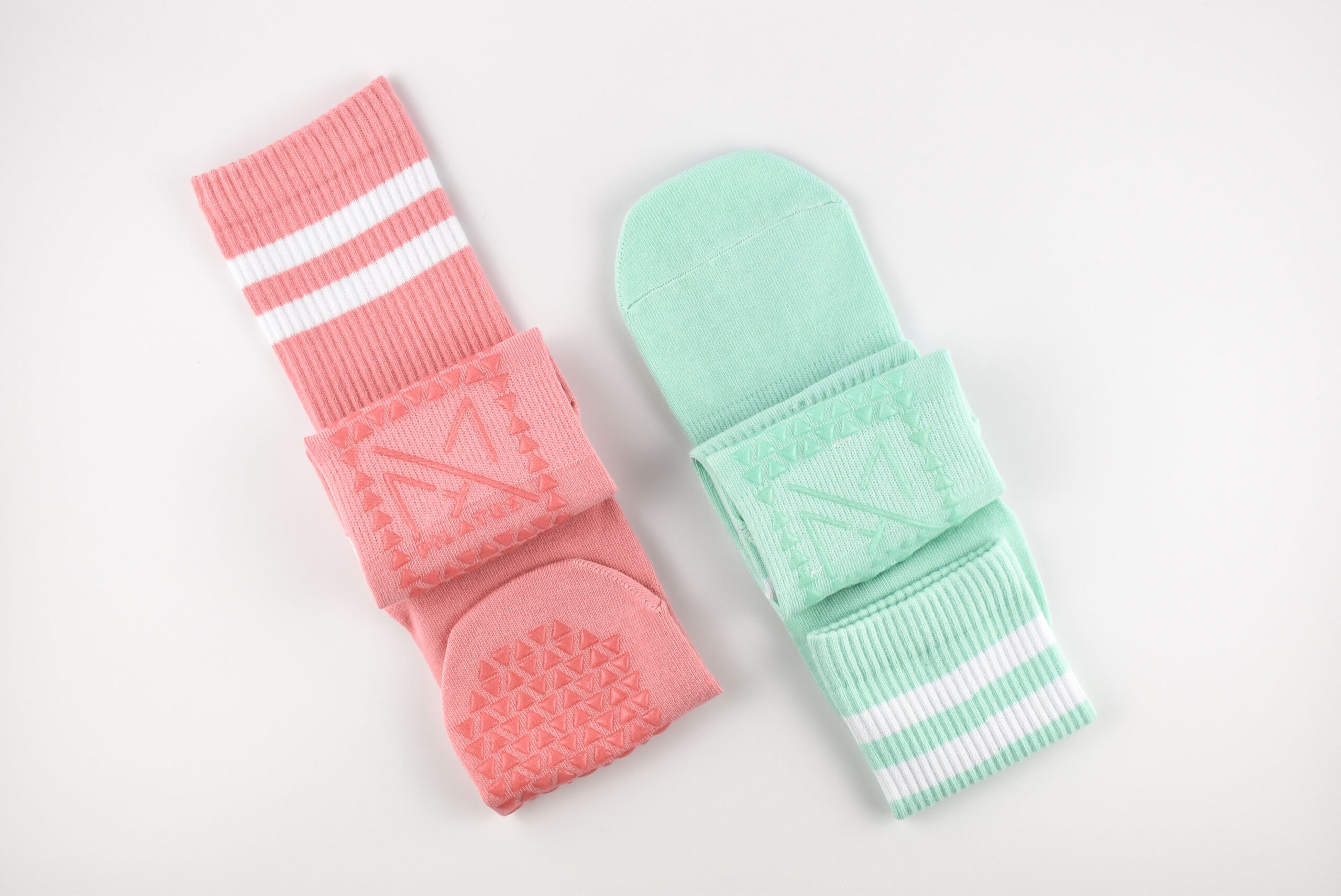 Klasikinės Neslystančios Grip Kojinės - Image 4