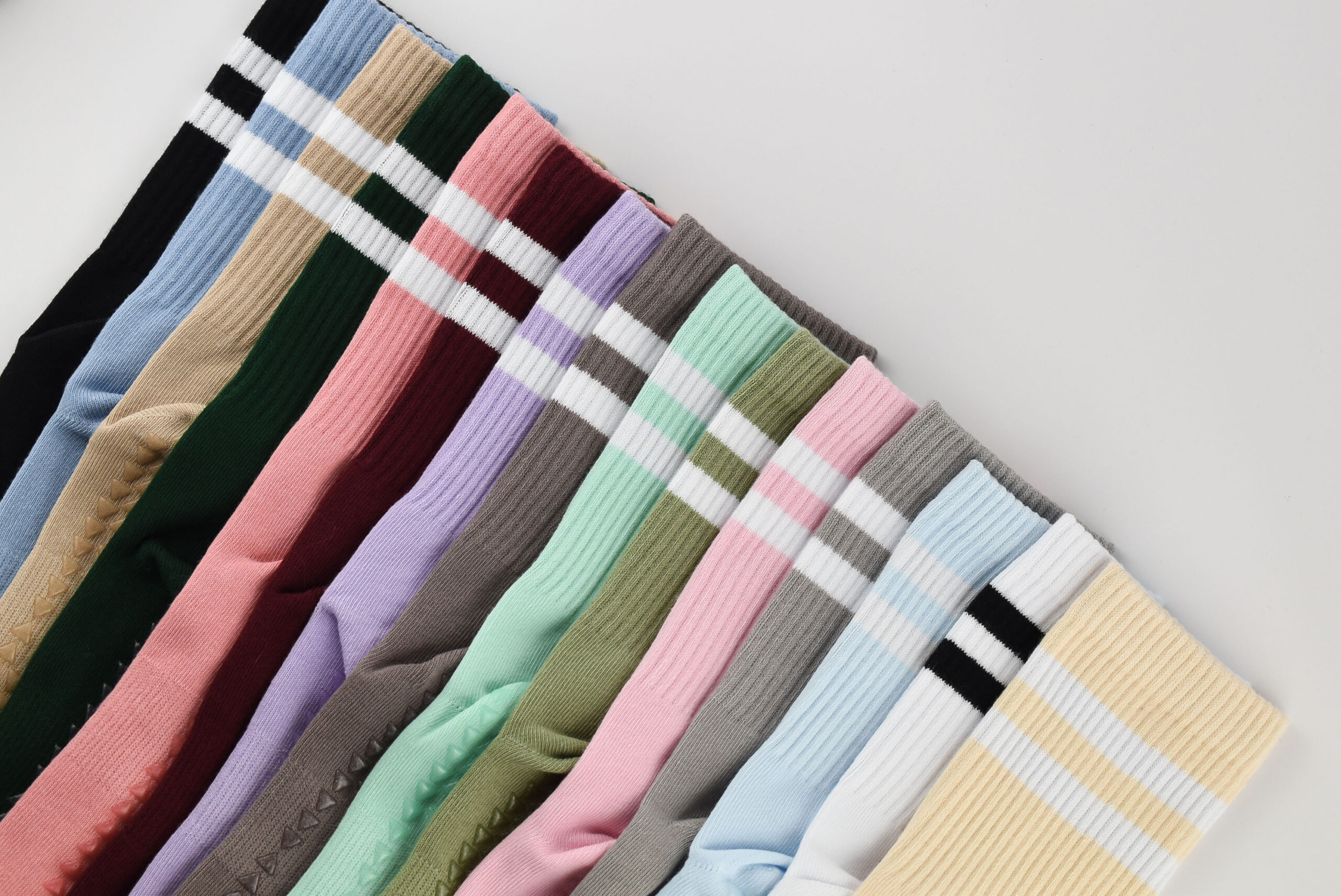 Klasikinės Neslystančios Grip Kojinės - Image 2